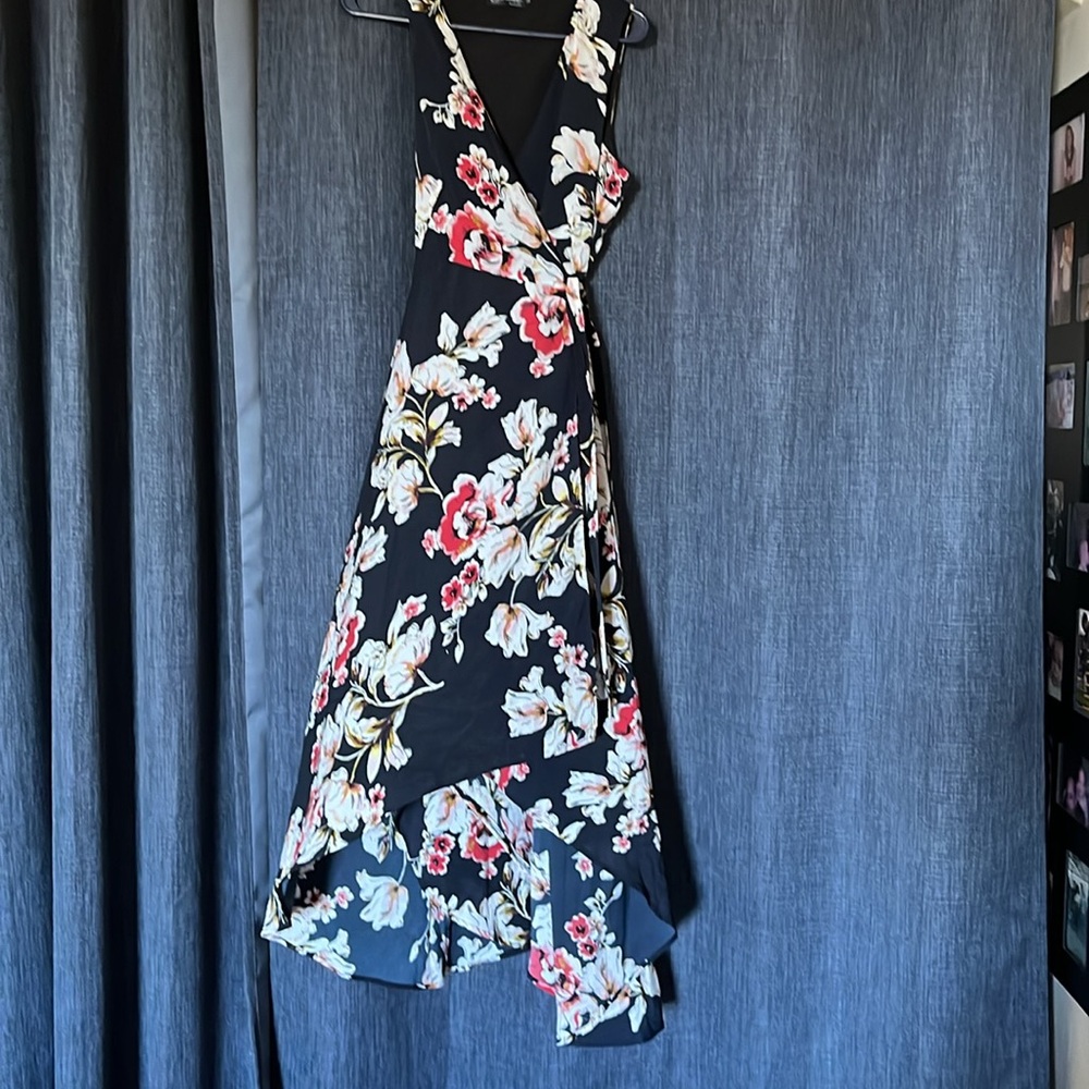 Womens Large Lunnow True Deep Navy Floral True Wrap Dress asymmetrical